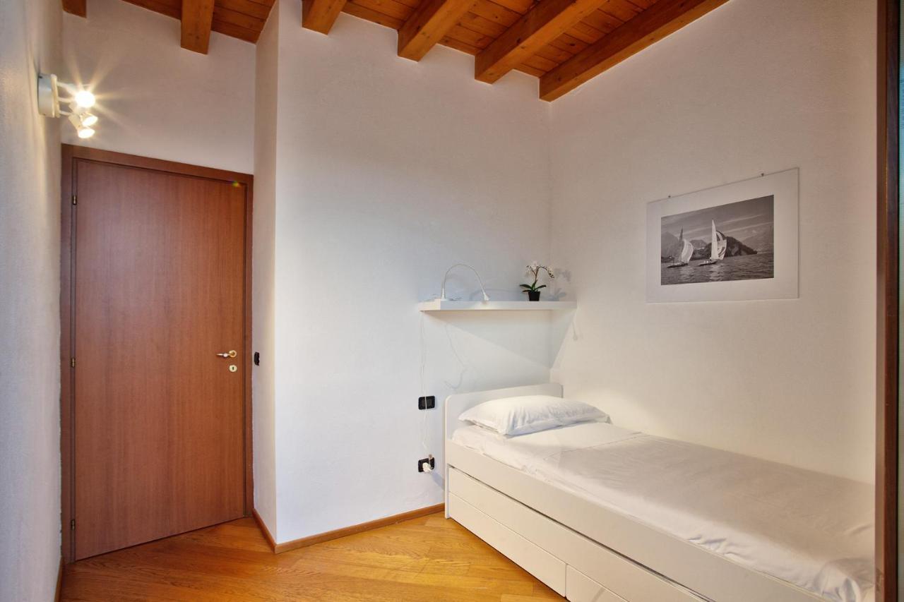 Cozy Lake Como Apartments Valmadrera Eksteriør bilde